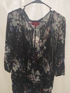 Jennifer Lopez Black Floral V-Neck Tunic